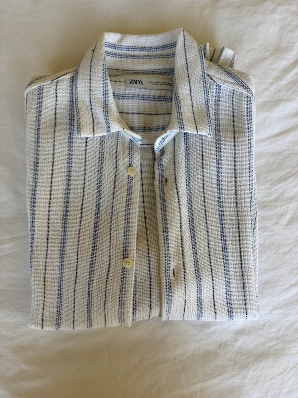 Zara Men's Cream and Blue Striped Button-Down Shirt